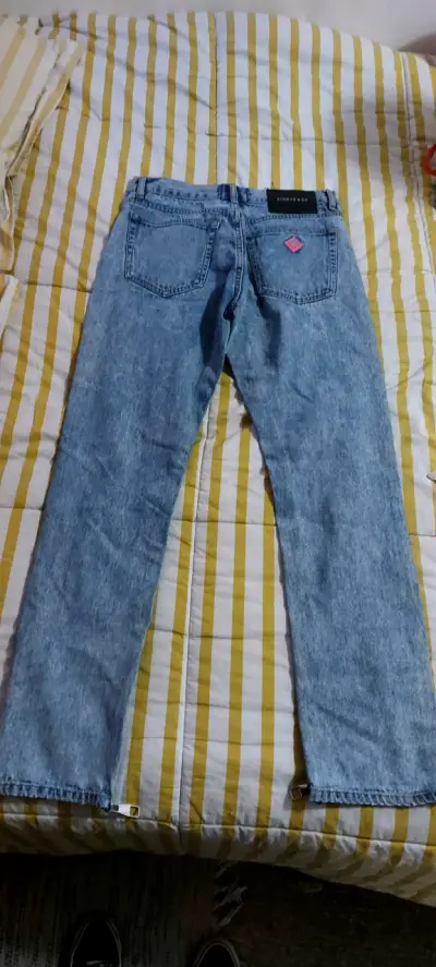 Jeans Stoned azules con diseño - miniatura 2