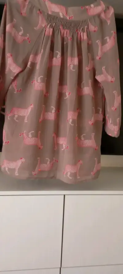 Blusa beige con estampado de leopardos - miniatura 1