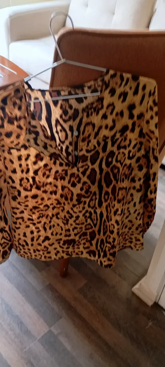 Blusa animal print de botón - 2