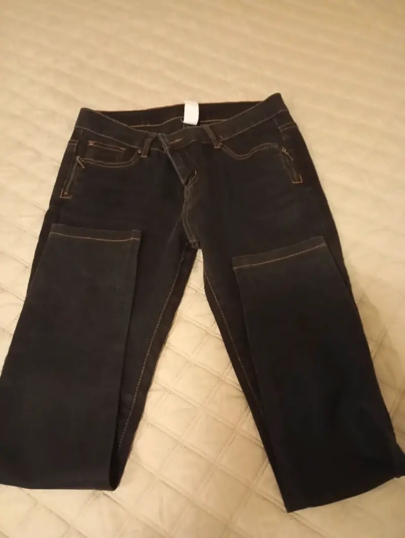 Pantalones negros ajustados - 3