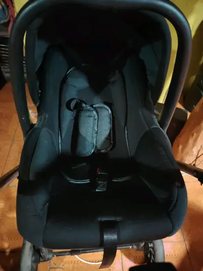 Coche y silla para bebé negra - miniatura 5