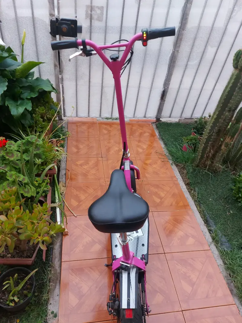 Scooter eléctrico rosa adulto - 2