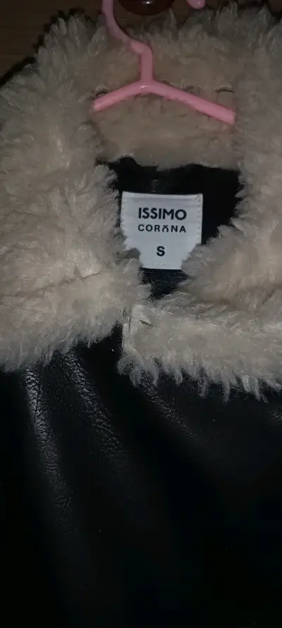 Chaqueta negra con forro y polar por dentro - miniatura 5