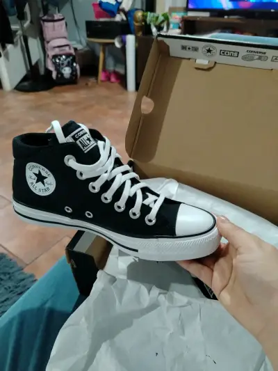 Zapatillas Converse negras altas - miniatura 1