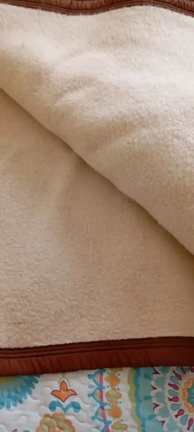 Frazada de lana natural color beige - miniatura 3