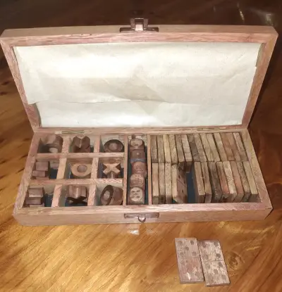 Juego de dominó de madera - miniatura 1