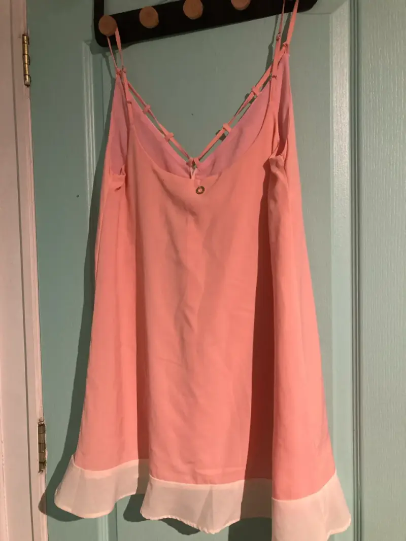 Vestido rosa con volantes - 2