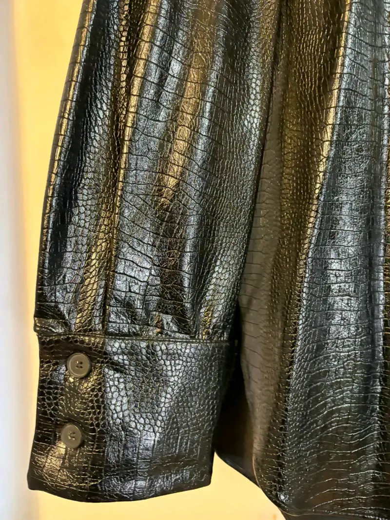 Camisa tipo cuero con textura - 3