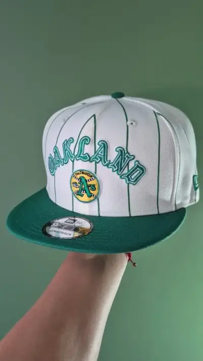 Gorra New Era Oakland blanca con verde MLB 9fifty - miniatura 1