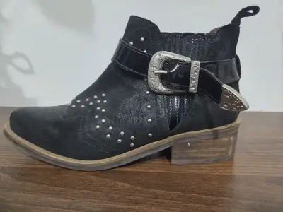 Botines negros con hebilla - miniatura 2