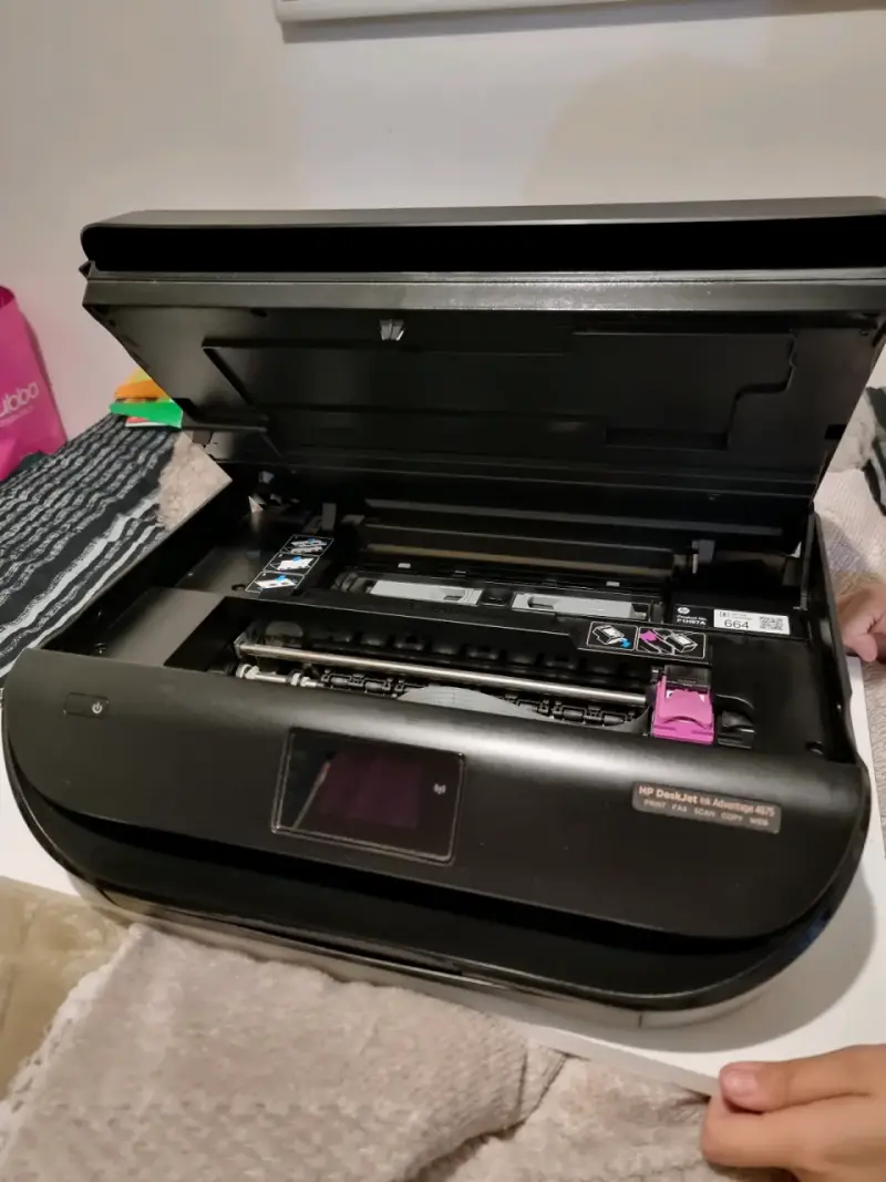 Impresora HP DeskJet 4675 - 2
