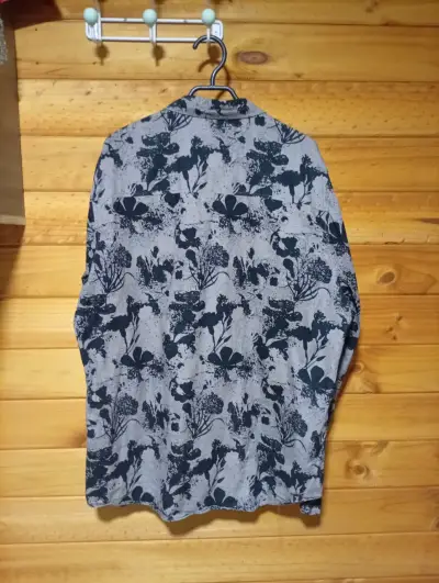Camisa estampada manga larga gris - miniatura 2