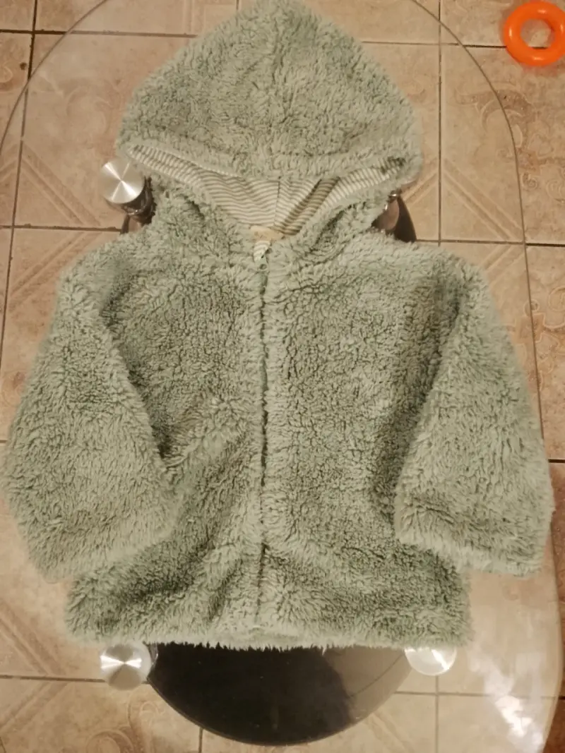 Polerón verde bebé con capucha - 2