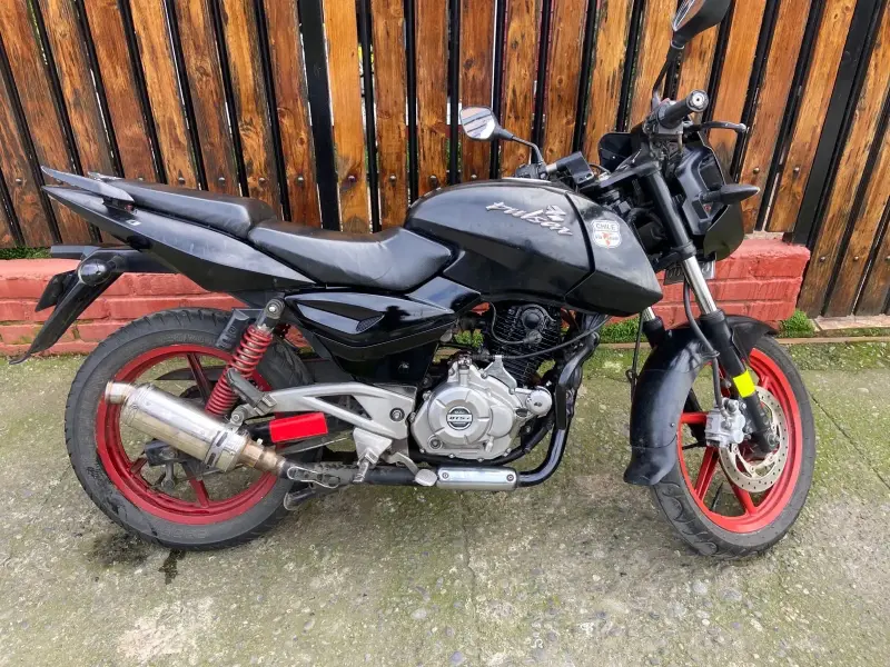 moto bajaj pulsar180 - 6