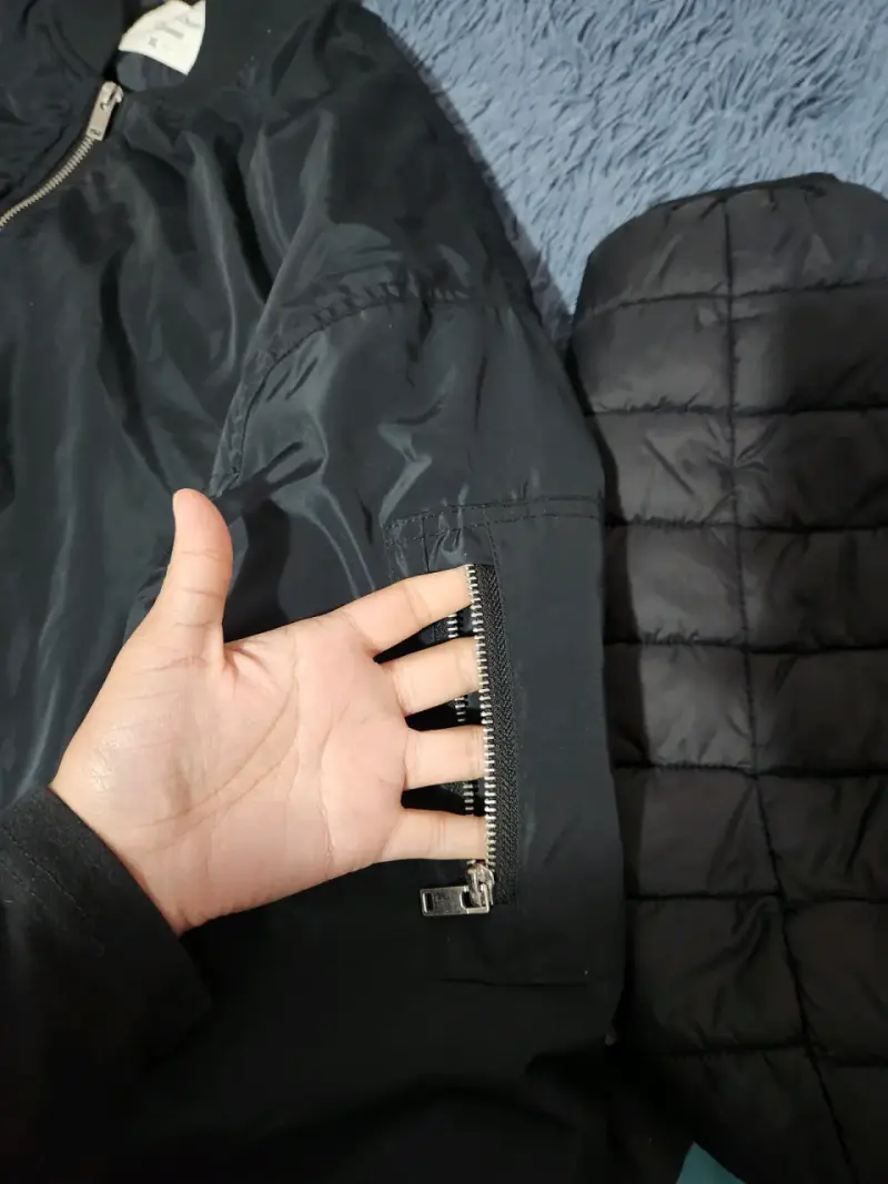 Chaqueta negra impermeable - 5