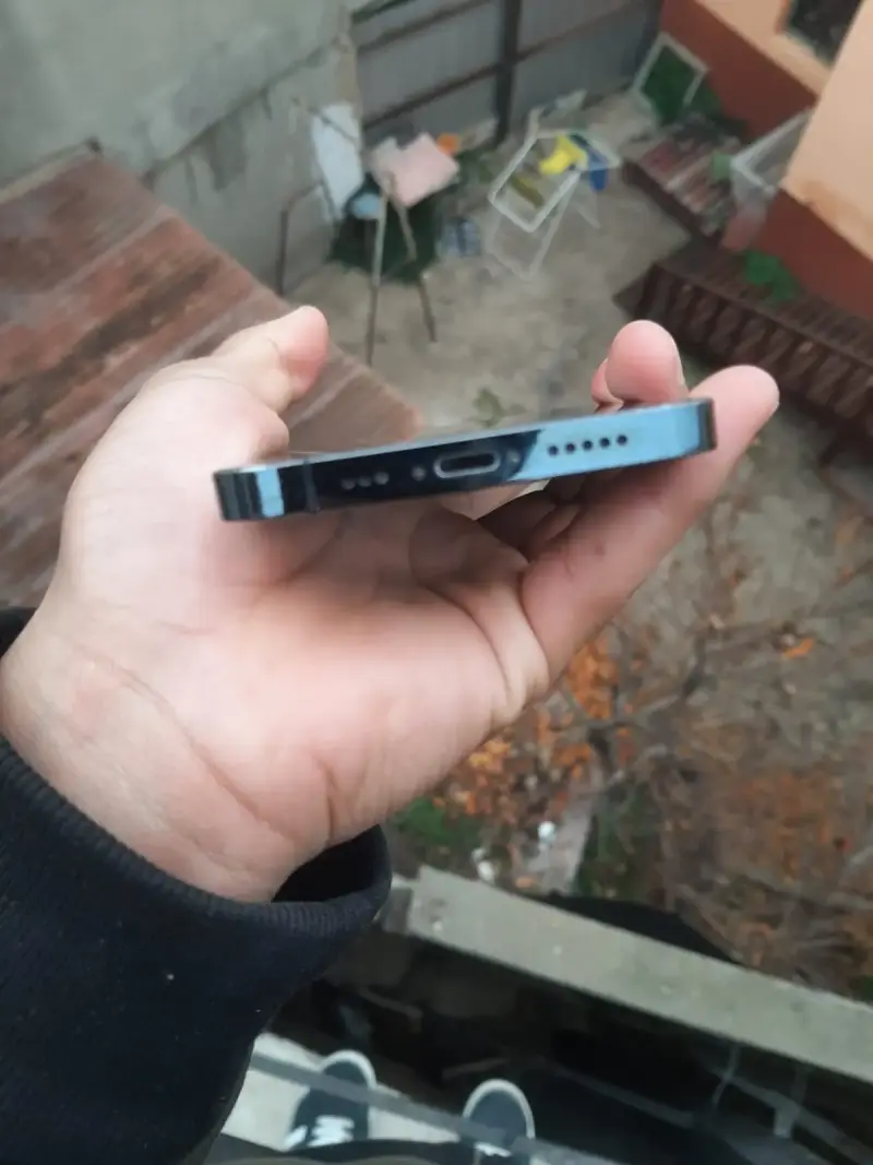iPhone 12 Pro - 4