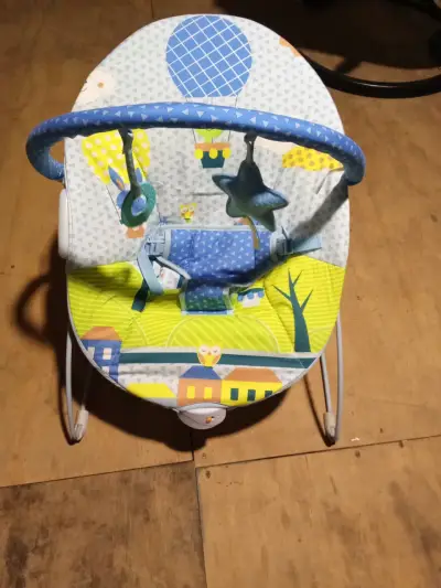 Silla mecedora para bebé colorida - miniatura 1