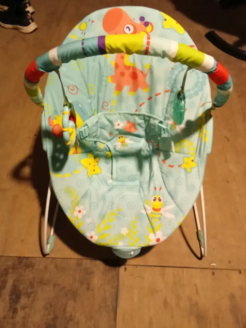 Silla mecedora para bebé colorida - 2