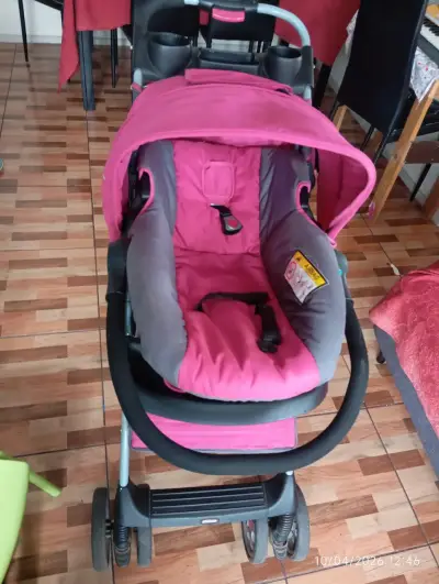 Coche de bebé rosado - miniatura 1