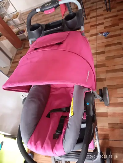 Coche de bebé rosado - miniatura 2