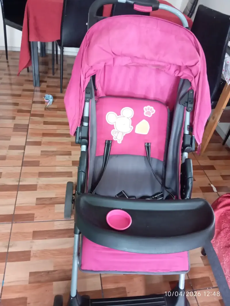 Coche de bebé rosado - 6