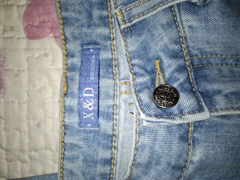 Jeans celestes. - 2