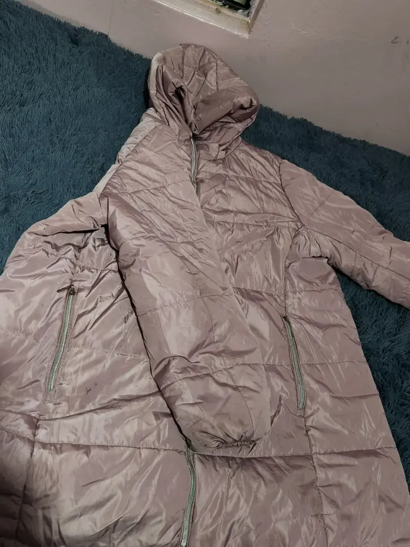 Parka rosada con capucha - 3