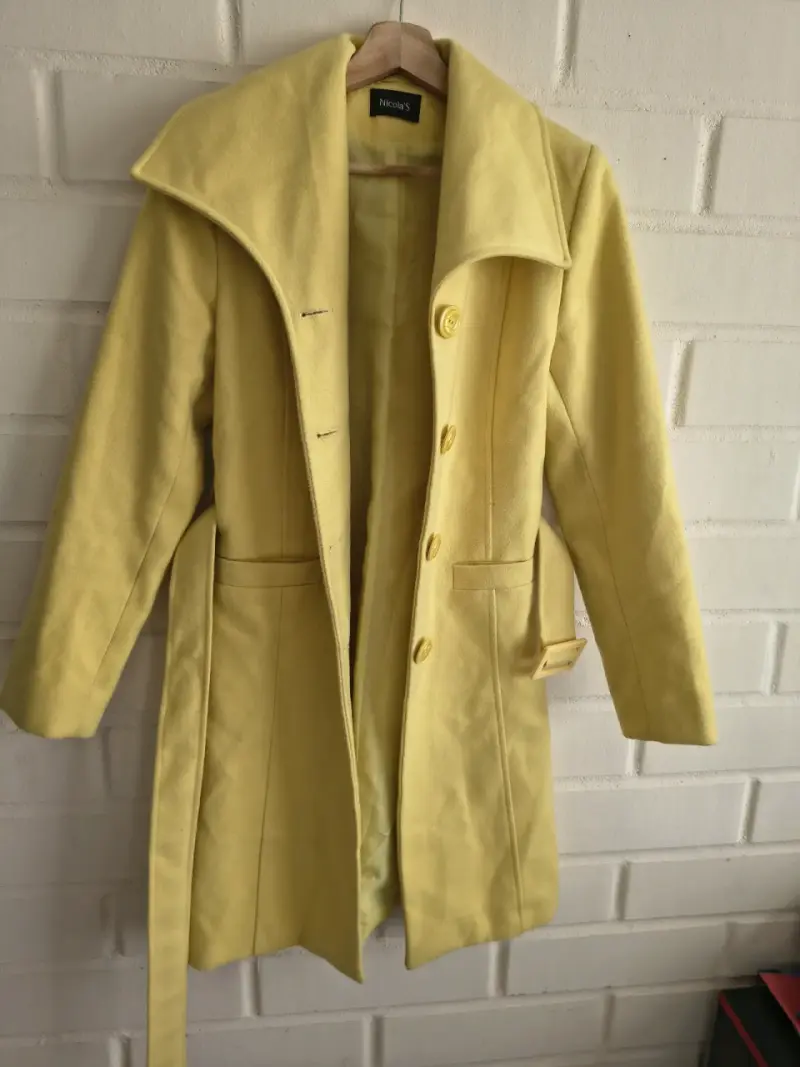 Abrigo amarillo pastel con cinturón💛 - 2