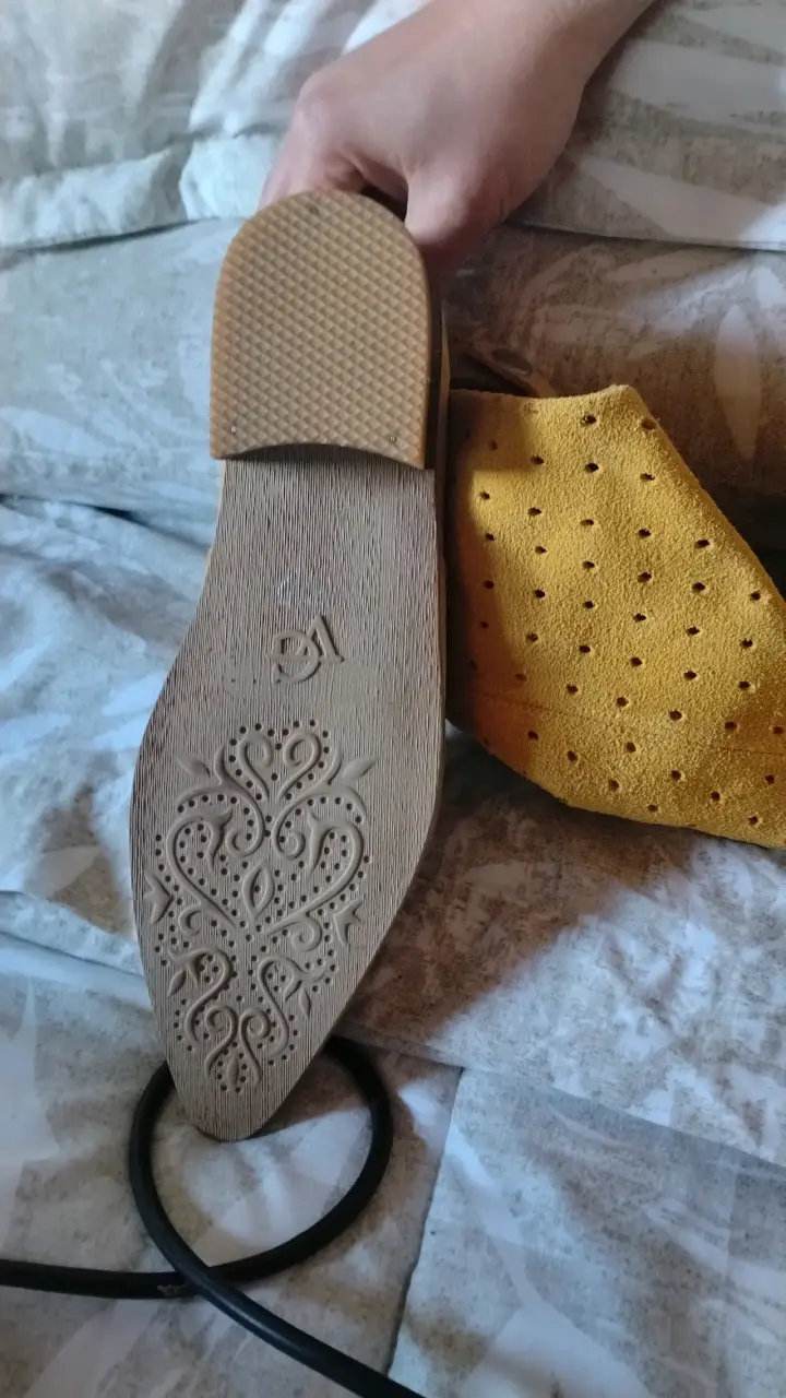 Botines de gamuza mostaza - 3