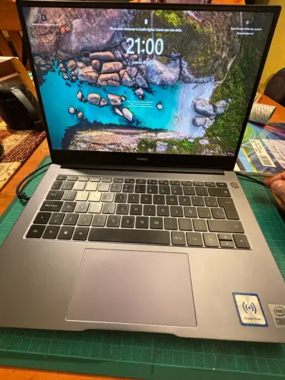 Laptop Huawei - miniatura 3