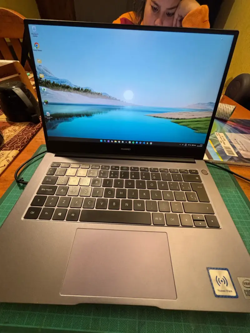 Laptop Huawei - 4