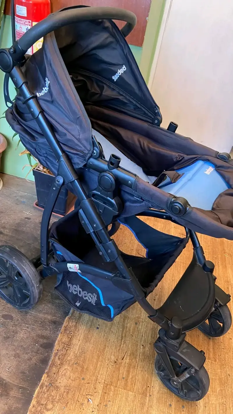 Coche para bebé Bebesit negro y silla para auto - 2