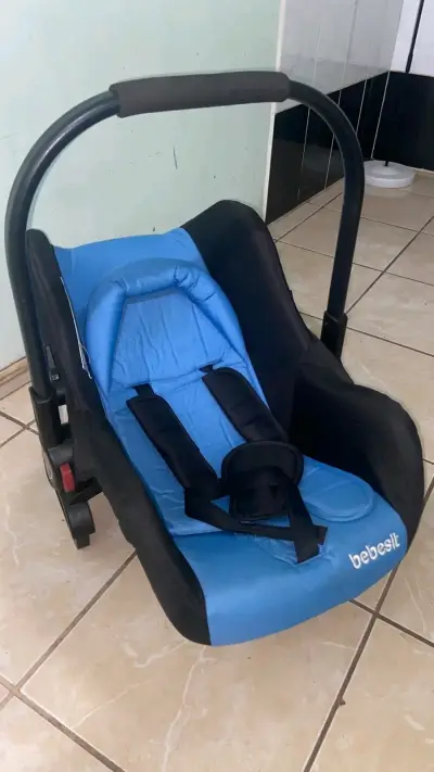 Coche para bebé Bebesit negro y silla para auto - miniatura 4