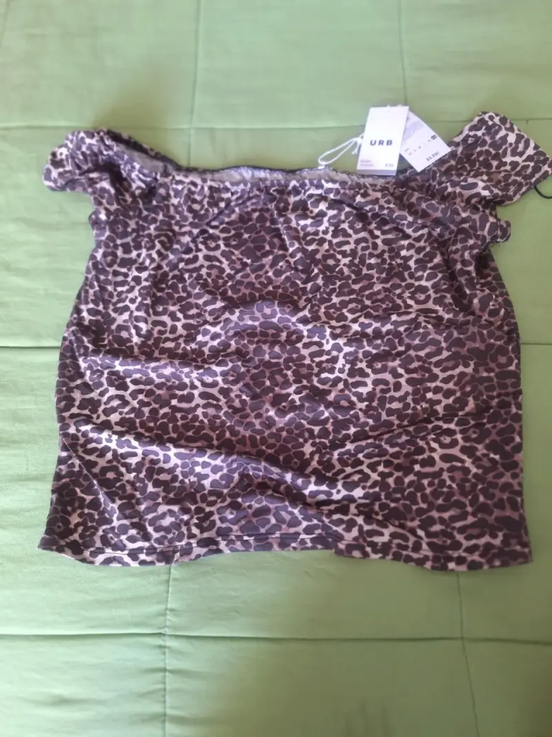 Polera estampado animal print - 4