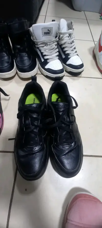 Zapatillas negras deportivas sckechers - miniatura 2