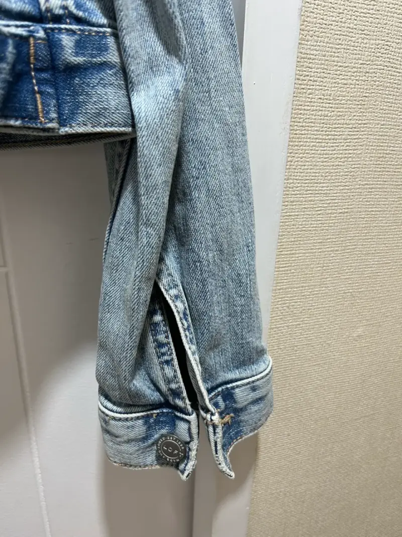 Chaqueta de mezclilla azul claro - 4