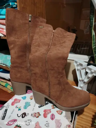 Botas de gamuza marrón - miniatura 3