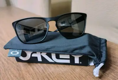 Gafas de sol Oakley negras - miniatura 1