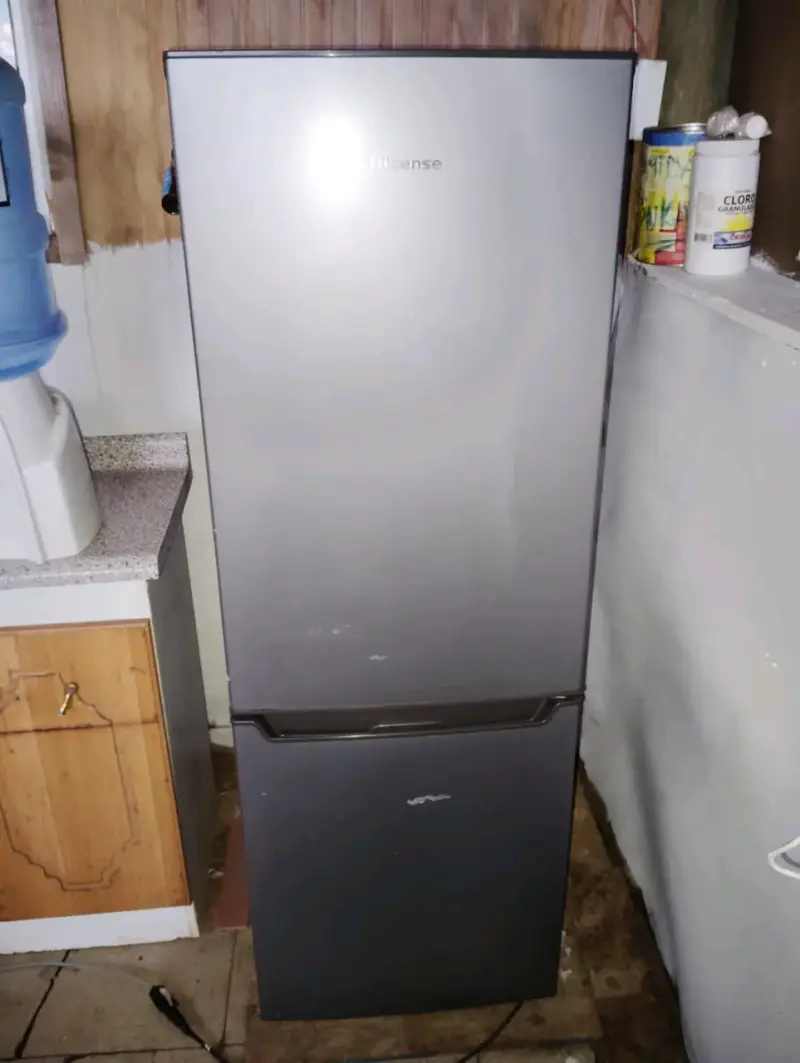 Refrigerador blanco con congelador - 2