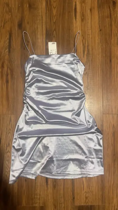 Vestido de satin H&M nuevo - miniatura 1