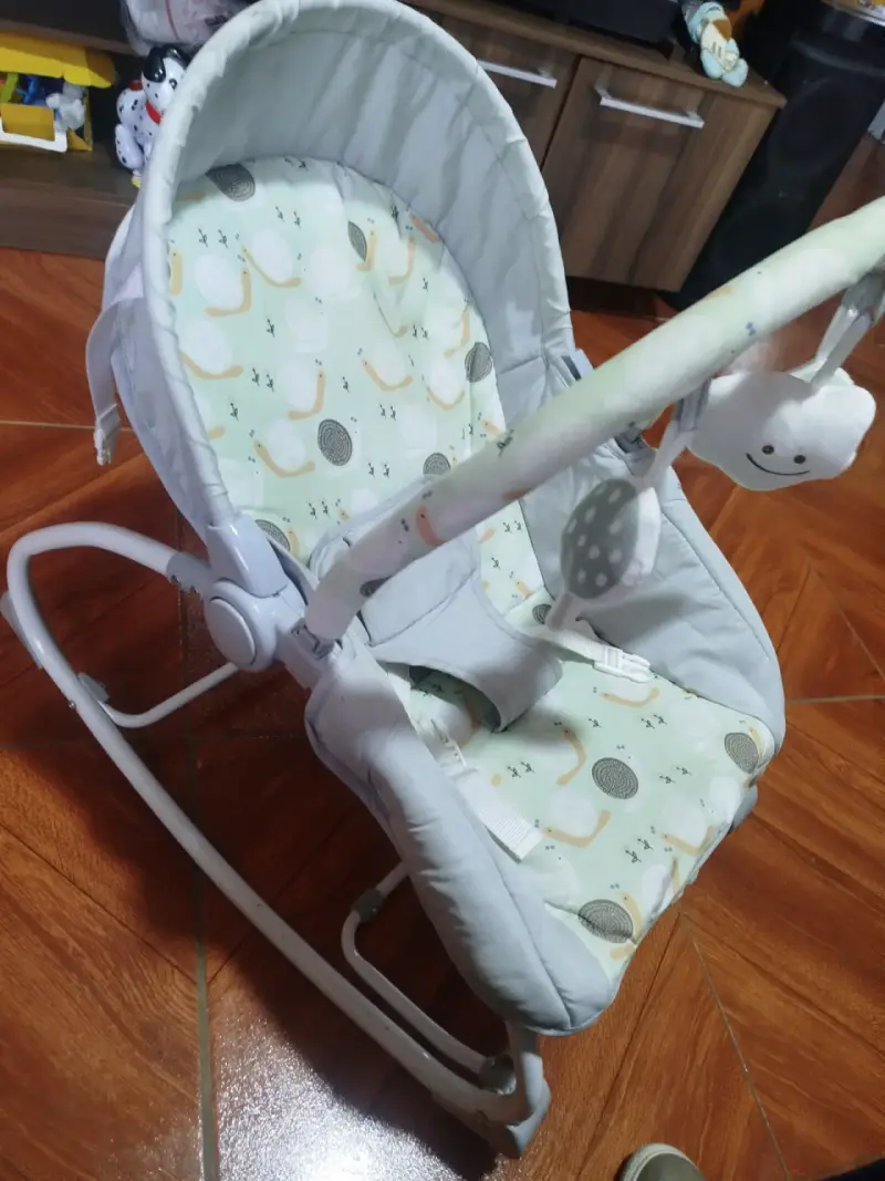 Silla mecedora para bebé gris - 4