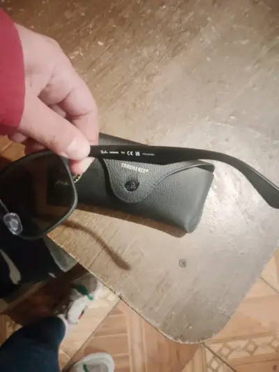 Gafas de sol Ray-Ban negras - miniatura 2