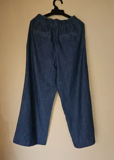 Pantalones de mezclilla azules - miniatura 2