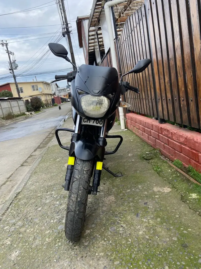 Se vende Moto Pulsar 180cc,cualquier consulta aldm - 4
