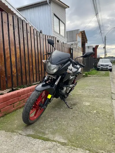 Se vende Moto Pulsar 180cc,cualquier consulta aldm - miniatura 5