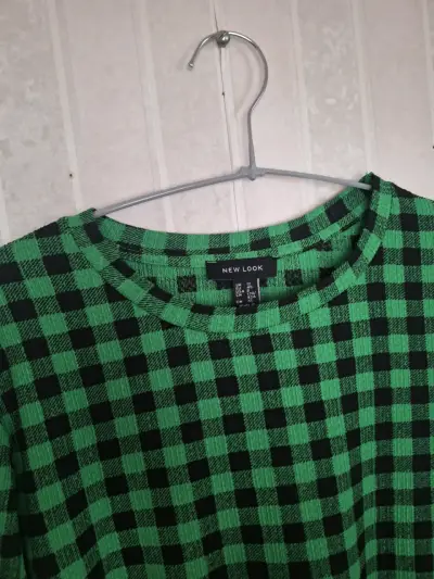 Vestido a cuadros verdes - miniatura 3