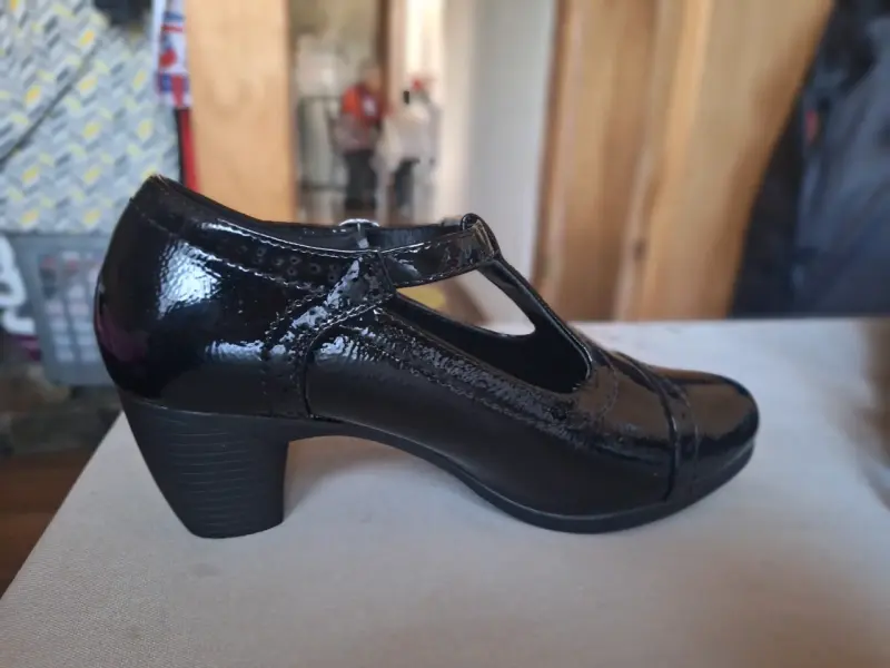 Zapato de tacón negro charol - 2
