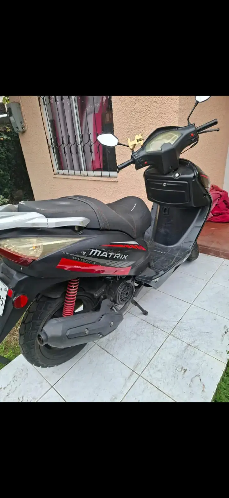 Scooter negro marca wangye