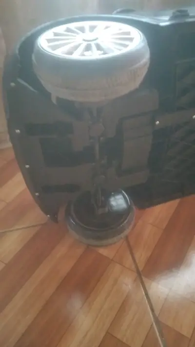 Auto eléctrico para niños negro - miniatura 4
