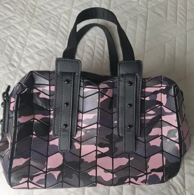 Bolso de mano estampado camuflaje rosa - miniatura 1